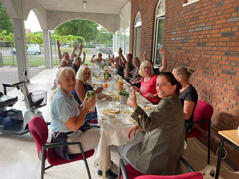'Samen koken samen eten' bij Sinan Moskee in Biddinghuizen