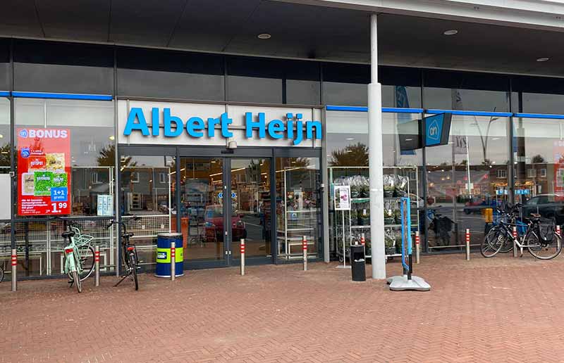 Voedselbank Dronten houdt winkelactie bij Albert Heijn Dronten-West