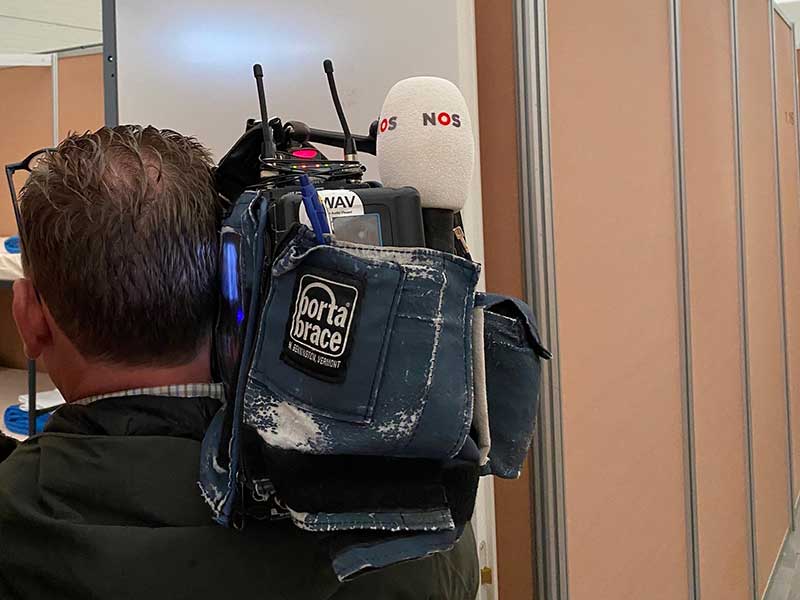 Rondleiding voor omwonenden bij de noodopvang COA Biddinghuizen