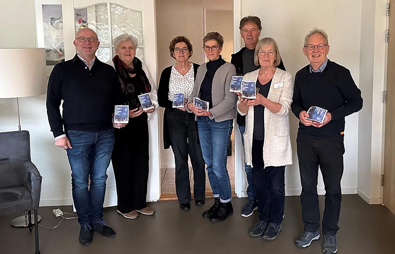 Odd Fellows Dronten verrast vrijwilligers van voedselbank en hospice