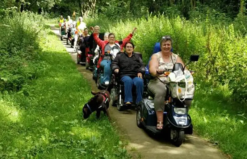 Fiets- en scootmobielclub van Stichting Onder Dak weer van start