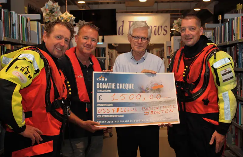 KNRM in het zonnetje gezet in Odd Fellows Boekwinkel Dronten