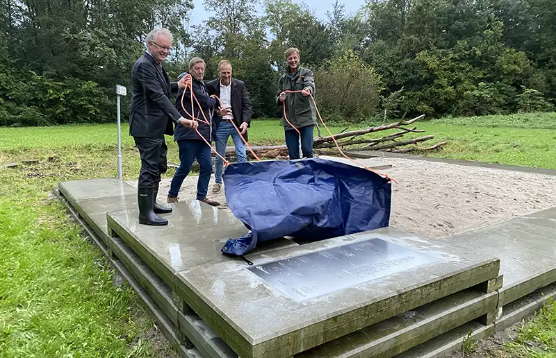 Plaquette Boortoren Torenbosje onthuld