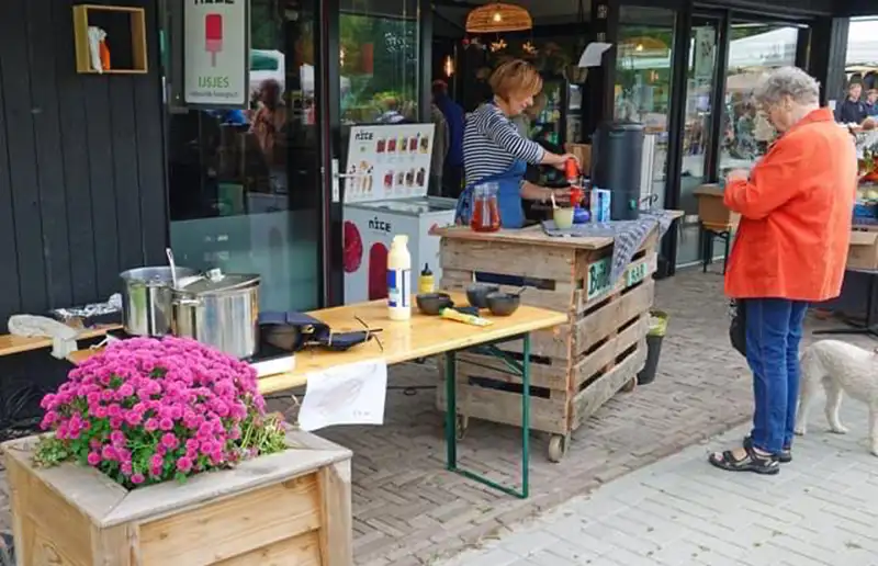 Zondag 10 december Kerstmarkt bij Ontmoetingspark Buiten! De