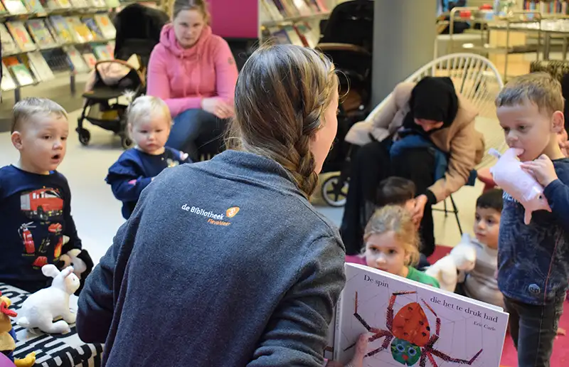 Kom genieten van voorleesverhalen met feestelijke activiteit