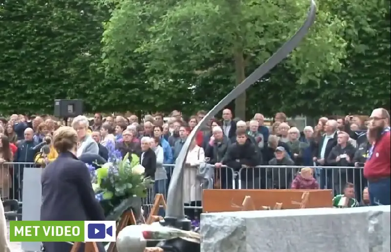 Video | Dronten herdacht massaal