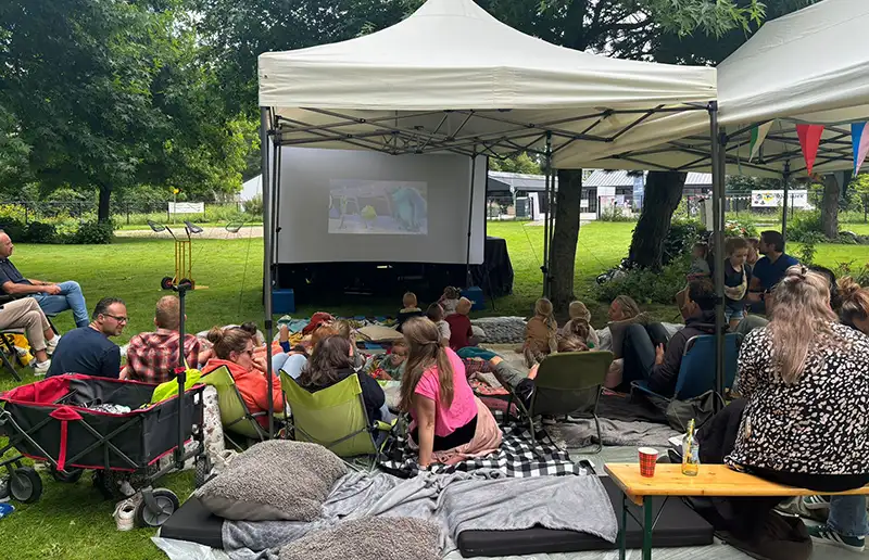 Succesvolle eerste editie openluchtbioscoop van Ladies’ Circle 09 Flevoland