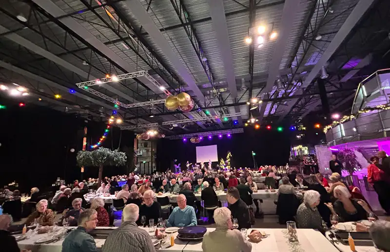 Vrijwilligers in het zonnetje tijdens feestelijk diner