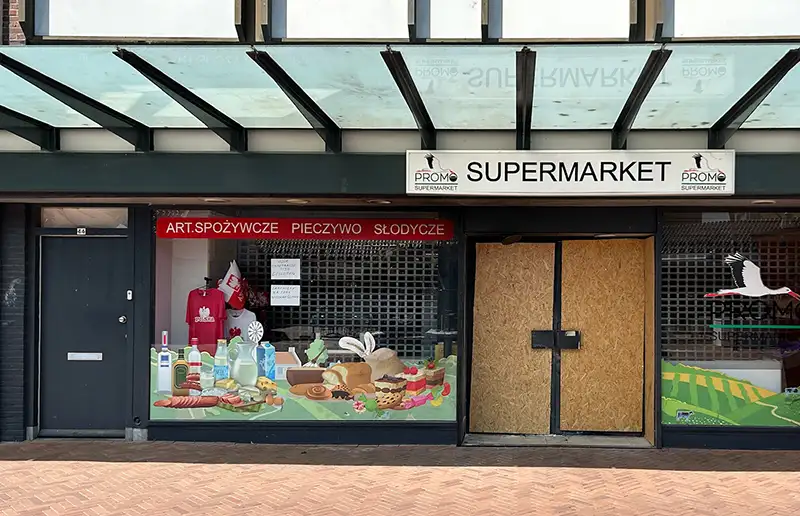 Tijdelijk cameratoezicht winkelpand in centrum Dronten na explosie