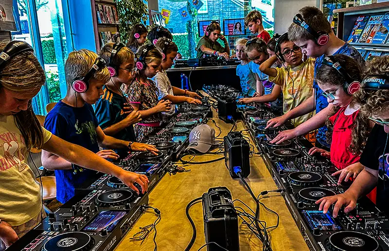 DJ Workshop voor kinderen in bieb Dronten