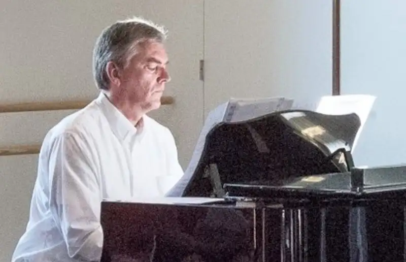 Een klassieke zondagmiddag met pianist Tjako van Schie
