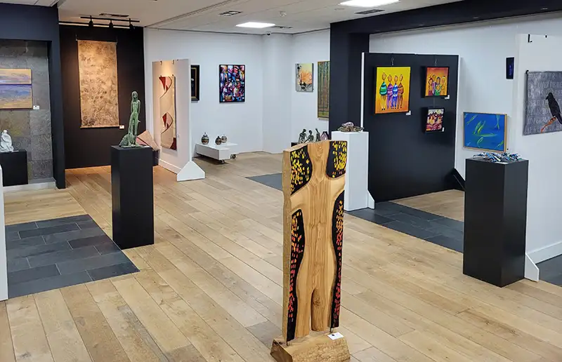 Kunsthuis Dronten opent feestelijk: beleef kunst én maak kans op een kunstcadeaubon