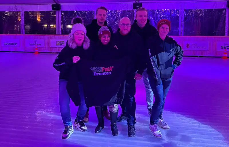 GroenLinks-PvdA glijdt door naar volgende ronde van de KeJe Curlingcompetitie