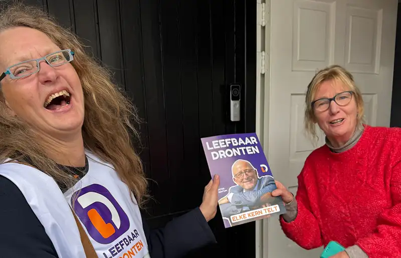 Huisnummers 18 en 3 als campagneteken bij Leefbaar Dronten