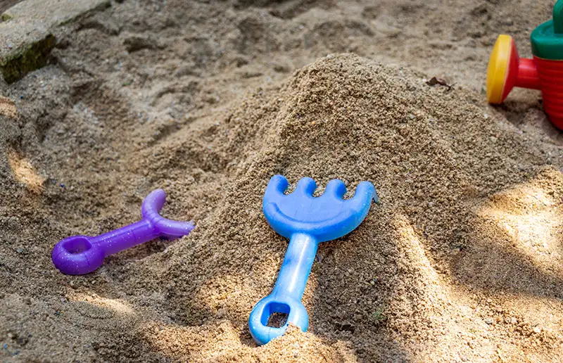 Onderzoek naar mogelijk asbest in speelzand