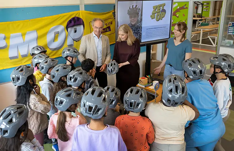 Flevoland vraagt aandacht voor fietshelm met gastles en kortingsactie