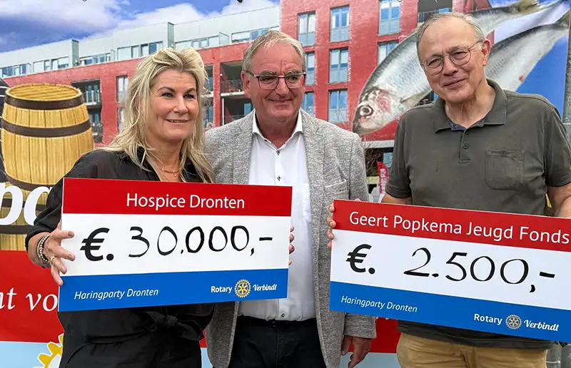 Haringparty Dronten haalt recordbedrag op: 32.500 euro voor lokale goede doelen