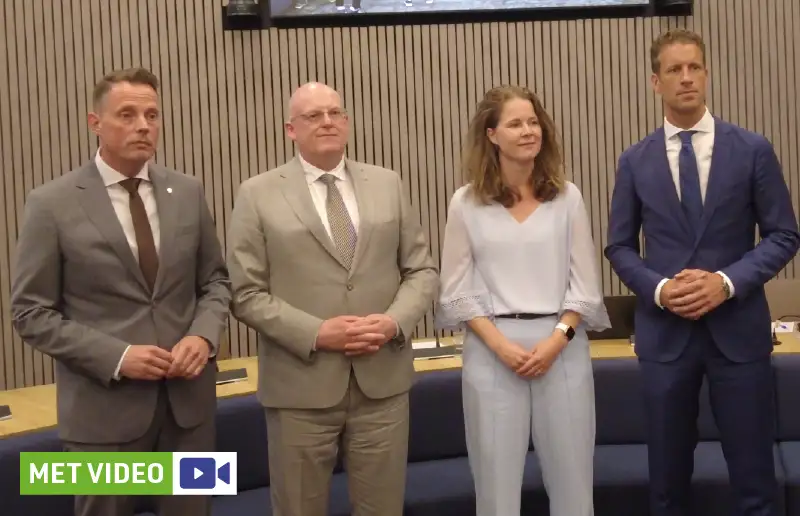 Video | Nieuw college van Dronten officieel van start: wethouders beëdigd na week vertraging
