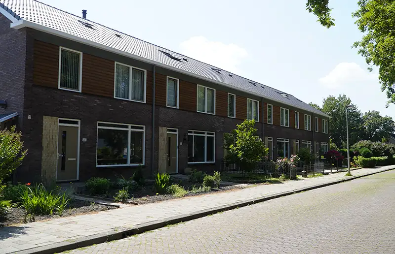 Bewoners vieren afronding van grootschalige verduurzaming met wijkfeest